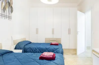 Area soggiorno di GuestHost - Parma Railway Station Lovely Apartment