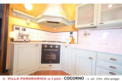 Cucina o angolo cottura di Appartamento A in villa con vista panoramica