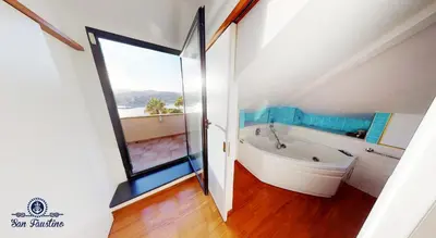 Bagno di WELCOME RIVIERA - ATTICO SAN FAUSTINO 165 mq più 110 mq di terrazza- IN VILLA 700 ,VISTA MARE STREPITOSA-100 m dalla spiaggia-PARKING ESCLUSIVO