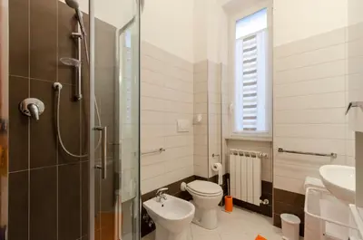 Bagno di JOIVY Apt for 4, metres from beach, in Sestri Levante