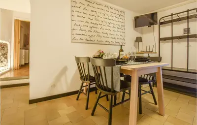 Cucina o angolo cottura di Cozy Apartment In Moneglia With Kitchen