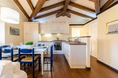 Cucina o angolo cottura di Villa Diana by PortofinoHomes