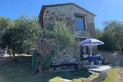 Giardino di La Rosa dei Venti a 2 km dal mare di Lavagna
