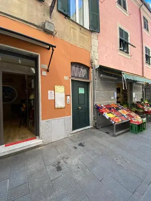 Supermercato o altri negozi dell'appartamento o nelle vicinanze