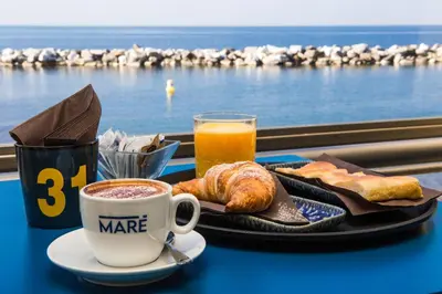 Colazione disponibile per gli ospiti di Attico Fronte Mare Residenza Matilde