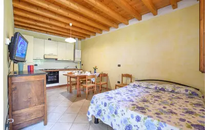 Cucina o angolo cottura di Amazing Apartment In Cavriana