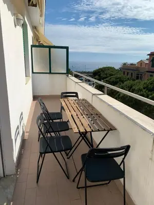 Balcone o terrazza di Casa Bianca 6 - confortevole in centro a Moneglia