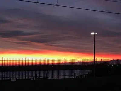 Alba o tramonto visti dall'interno dell'appartamento o dai dintorni