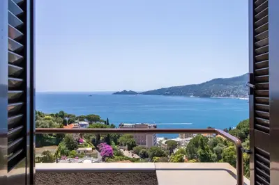 Paesaggio naturale nelle vicinanze della casa vacanze