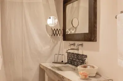 Bagno di casa sangiacomo quattro