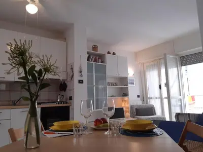 Cucina o angolo cottura di La terrazza tra il Mare e gli Ulivi by Holiday World
