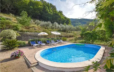 Piscina di Cozy Home In Castagnetoli o nelle vicinanze