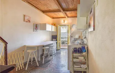 TV o dispositivi per l'intrattenimento presso Awesome Home In Ziona With Wifi