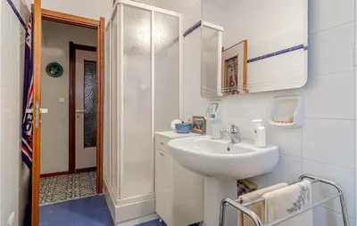 Bagno di 1 Bedroom Lovely Apartment In Rapallo