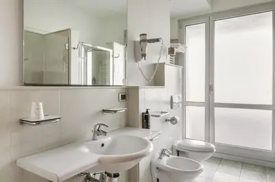 Bagno di B&B Hotel Modena