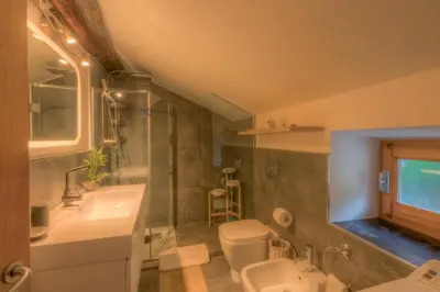Bagno di Exclusive Holiday Home, La Casa dei pittori Monterosso