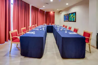 Zona business o sala conferenze di Holiday Inn Express Parma by IHG