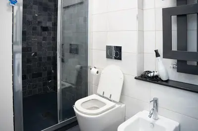Bagno di 021 - Casa Ponente con Terrazzo - CENTRO città, Carruggio e Mare BAIA DEL SILENZIO a 500 m