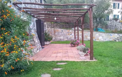 Giardino di Pet Friendly Home In Cogorno With Wifi