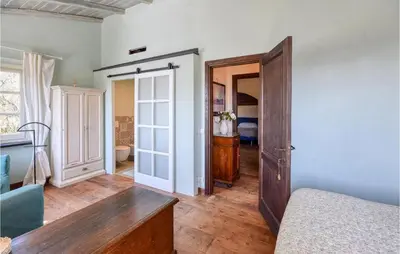 Letto o letti in una camera di Pet Friendly Home In Cogorno With Wifi