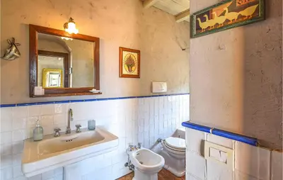 Bagno di Pet Friendly Home In Cogorno With Wifi