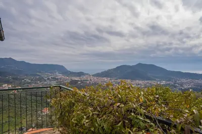 Paesaggio naturale nelle vicinanze della casa vacanze