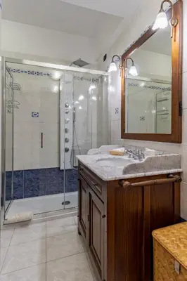 Bagno di Albergo La Marina B&B