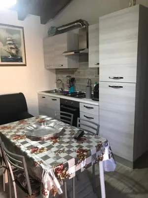Cucina o angolo cottura di La casa dei quadri