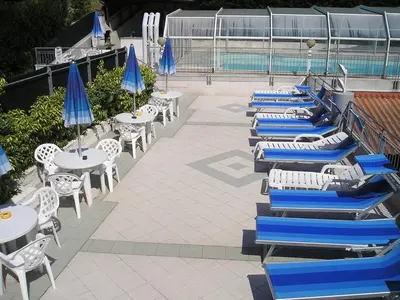 Piscina di Hotel Astoria o nelle vicinanze