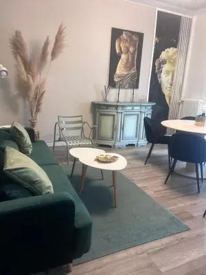 Area soggiorno di Aurora Flowers - Two rooms and free parking near center and train station