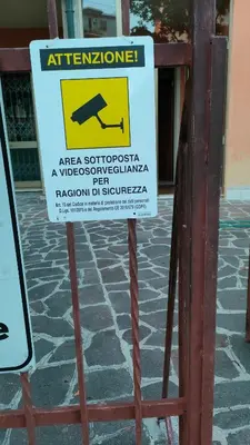 Certificato, attestato, insegna o altro documento esposto da Casa Timoteo