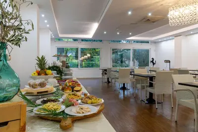 Cibo presso l'hotel o nelle vicinanze
