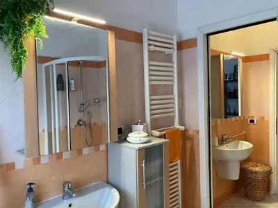 Bagno di Appartamento incantevole a Parma