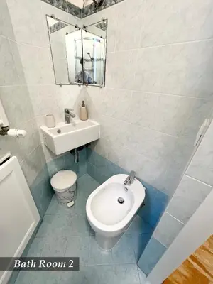Bagno di WELCOME RIVIERA -TORRE D'AVORIO APPARTAMENTO 126 mq piu'terrazzo25 mq - totalmente rinnovato- 250 m dal centro - parcheggio a pagamento 15 euro al giorno da prenotare in anticipo salvo dispo -parking at 15 euro per day to be booked in advance if available