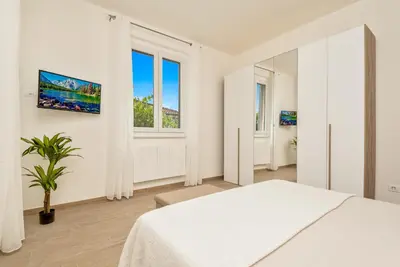 Letto o letti in una camera di [LA SPEZIA] - New Home With Netflix & Free Parking