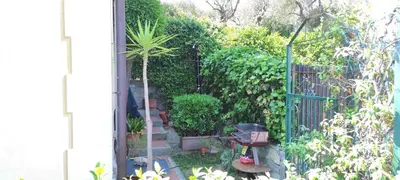 Giardino di JOIVY Inviting Flat with Garden and Sea View in Rapallo