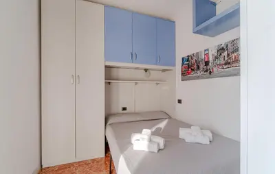 Letto o letti in una camera di 5 Bedroom Stunning Home In Chiavari
