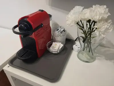 Set per la preparazione di tè e caffè presso Appartamento di fronte all'ospedale