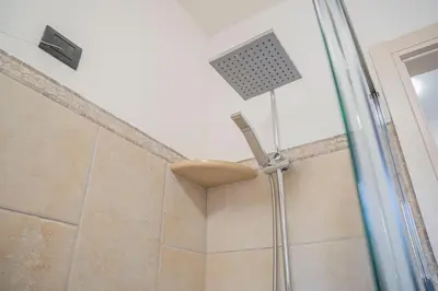 Bagno di 065 - VILLA LETIZIA, Elegante 2 PISCINA e Natura, 10 minuti da MARE e SPIAGGIE