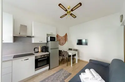 Cucina o angolo cottura di JOIVY Banfi Apartment