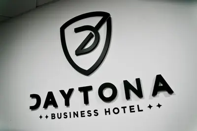 Certificato, attestato, insegna o altro documento esposto da Daytona Business Hotel