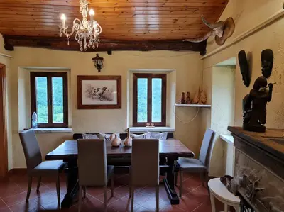Planimetria di DA ERCOLE casa vacanze di lusso con giardino, piscina e idromassaggio.