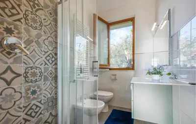 Bagno di Lovely Home In Chiavari With Wifi