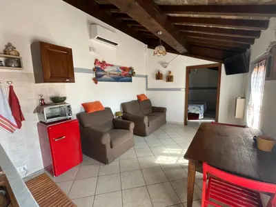 Cucina o angolo cottura di Independent Little Loft in Modena