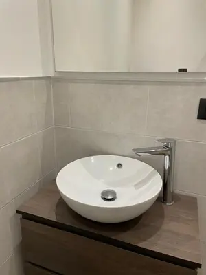 Bagno di Seafront Riva appartamento fronte mare