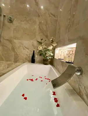 Bagno di Luxury 2 al duomo di parma