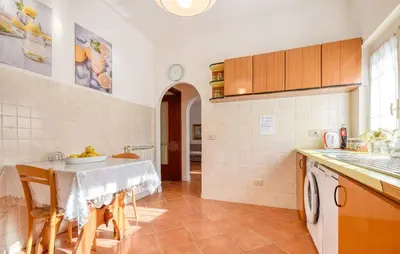 Cucina o angolo cottura di 3 Bedroom Lovely Home In Sestri Levante