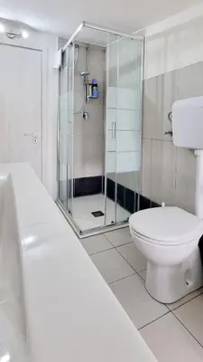 Bagno di Guest Holiday Mandra 12 e 13