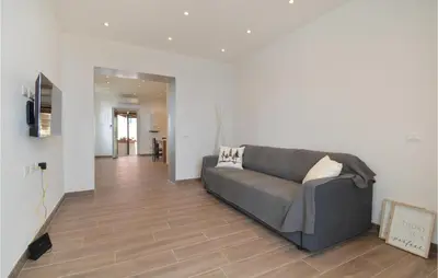 TV o dispositivi per l'intrattenimento presso 2 Bedroom Gorgeous Home In Bonassola