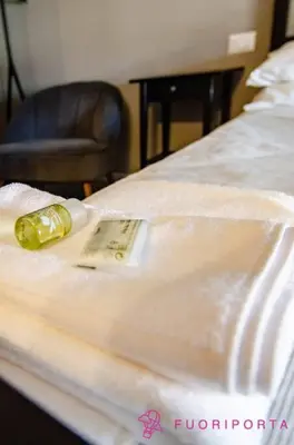 Letto o letti in una camera di FuoriPorta Affitti Brevi - Corte 3 con parcheggio gratuito